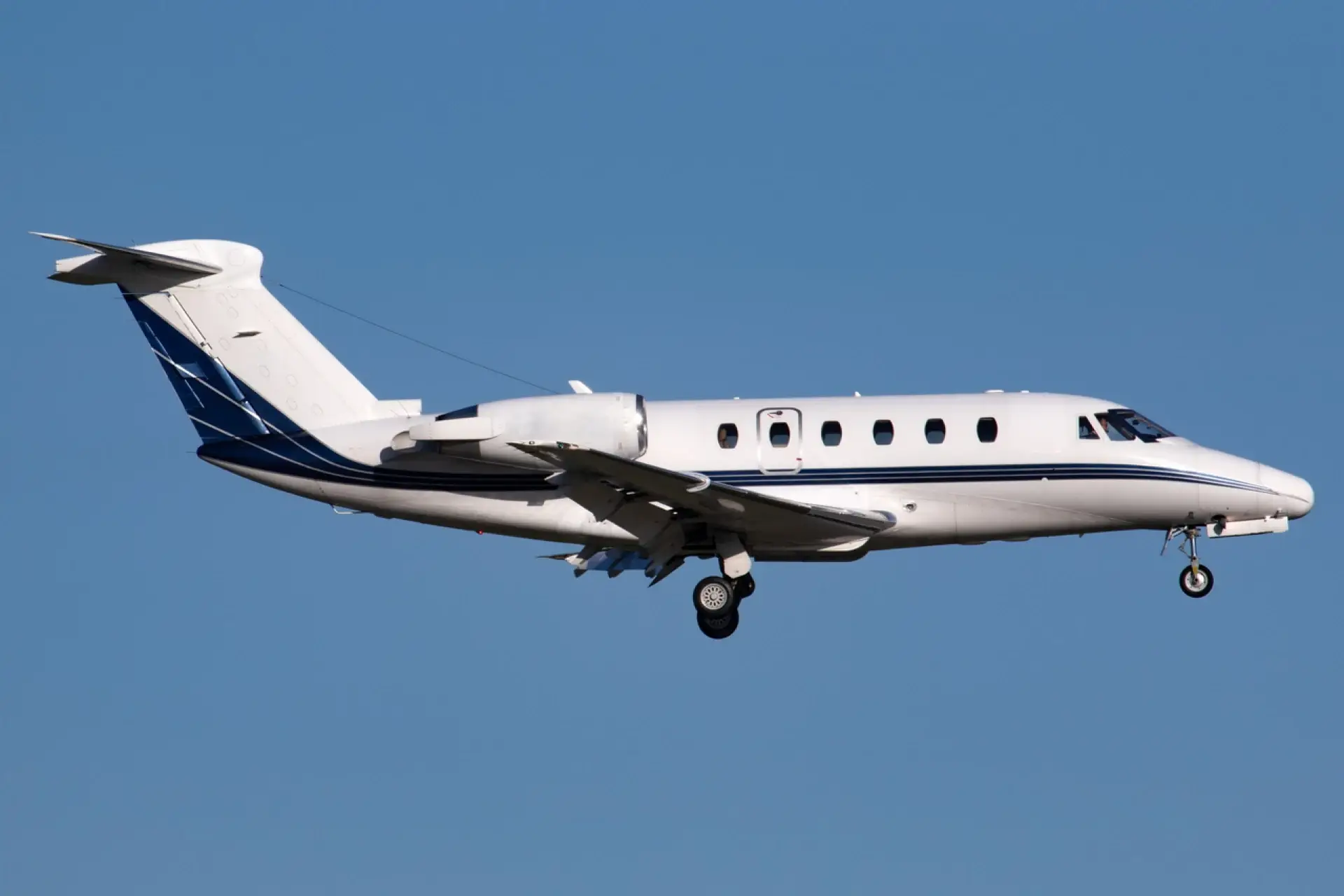 Cessna_650_Citation_III_exterior2_x1920.webP