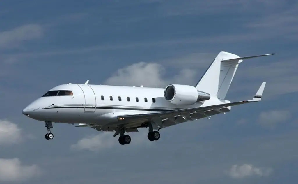 Challenger 601 private jet for charter to Miami