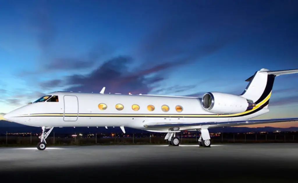 Gulfstream G400 private jet 1 of 1