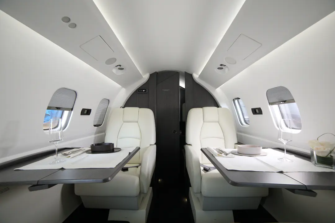 Piaggio Aero P180 Avanti II Interior