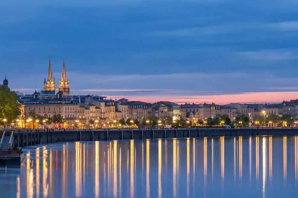 Bordeaux private jet charter