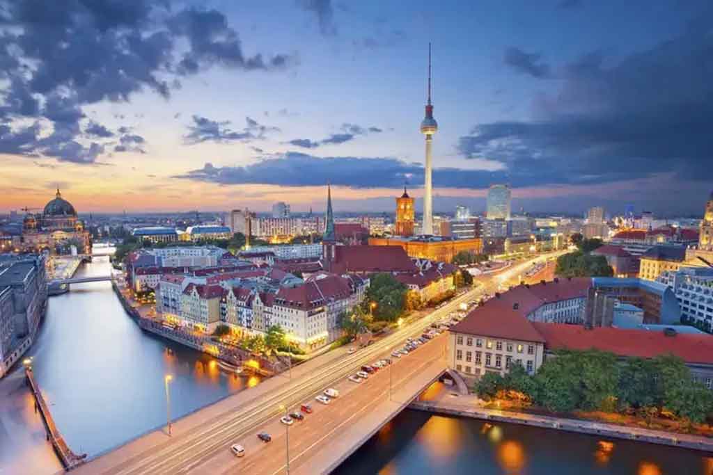 Berlin private jet charter