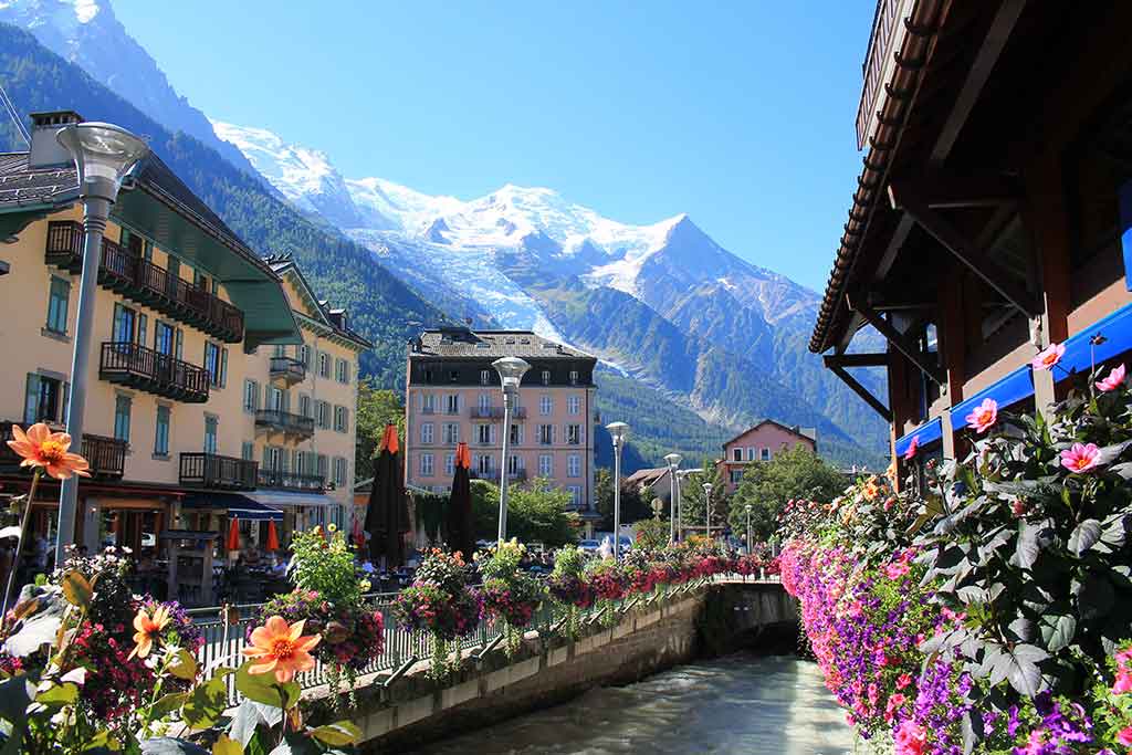 Chamonix private jet charter