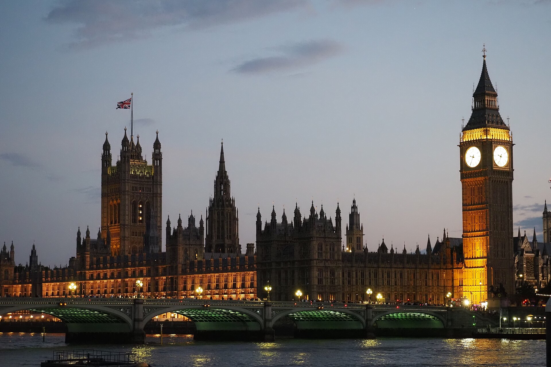 Big_Ben_and_the_Palace_of_Westminster_at_Blue_Hour